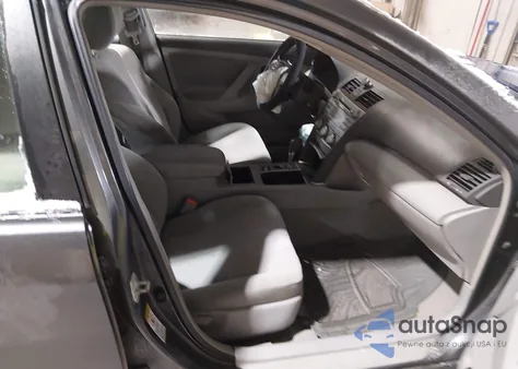 2010 Toyota Camry Le z USA, uszkodzony, nr VIN 4T4BF3EK8AR006594